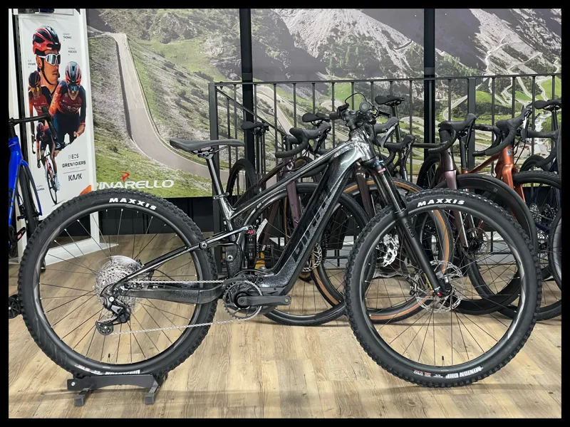 Giant Stance E+ 2 625 25km/h Small Black Diamond 2023